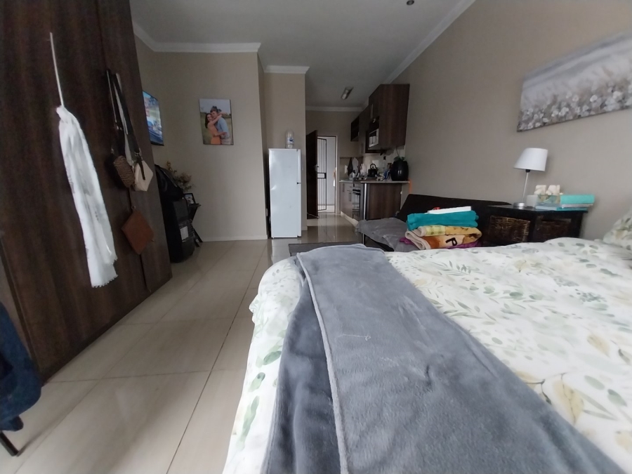 1 Bedroom Property for Sale in Bult West North West